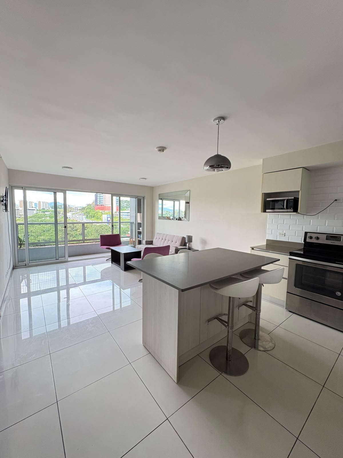 Apartamento amueblado en alquiler en Azenza Towers, La Uruca